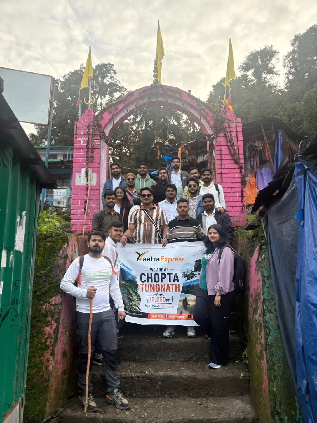 YaatraExpress trekkers at Chopta Tungnath Trek - group photo 1